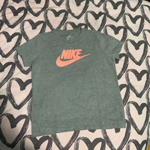 Grey Nike tee with pink logo